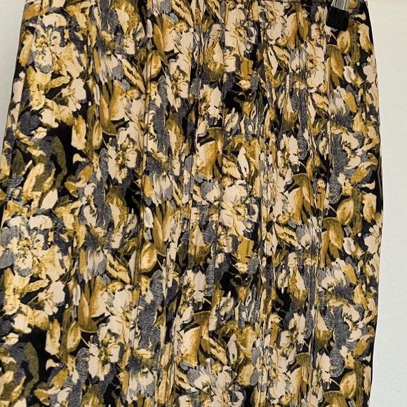 Venetian Corset Skirt - Picture 2 of 3